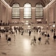 Quand l’émotion entre en gare Il y a de ces lieux dont l’air est chargé d’émotions, d’histoire et d’aventures ordinaires et extraordinaires. Retrouvailles heureuses, départs douloureux, rencontres...