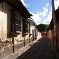 La ville d&rsquo;Antigua au Guatemala est une petite bourgade absolument magnifique. Elle est située à une quarantaine de kilomètres à l&rsquo;ouest de...