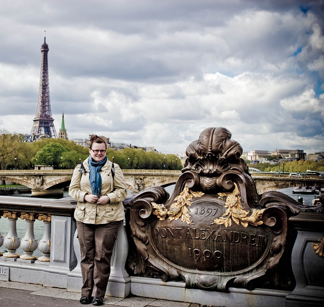 Jennifer sur le pont Alexandre III par Jérôme Brédiger