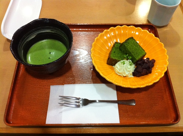 Matcha et pain au matcha à Nara