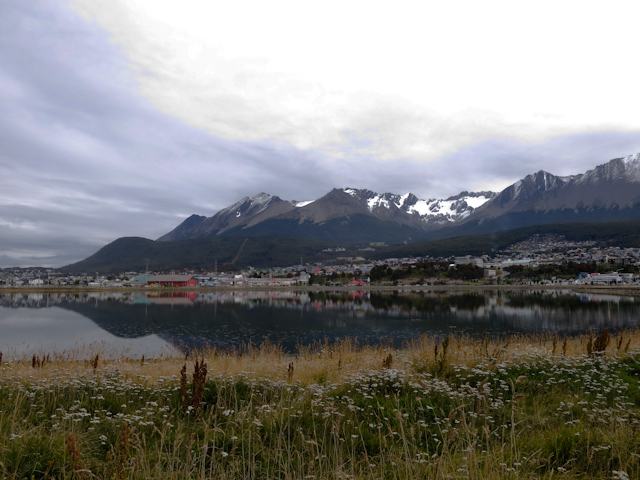 Les montagne de la baie d'Ushuaia