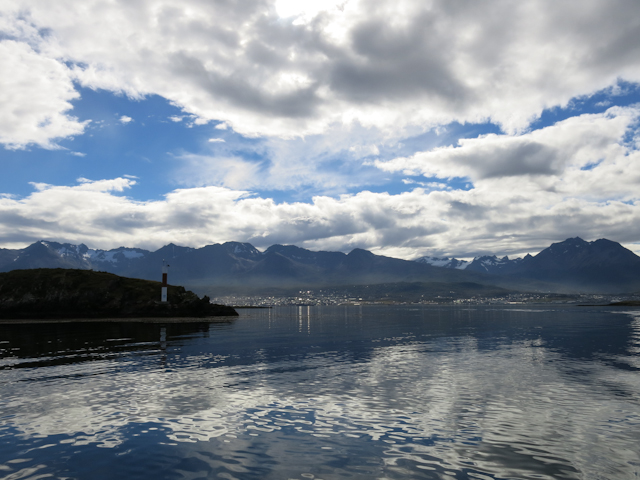 Vue sur Ushuaia du Canal Beagle