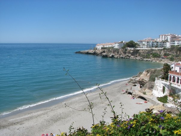 Vue du balcon de l'Europe à Nerja en Espagne