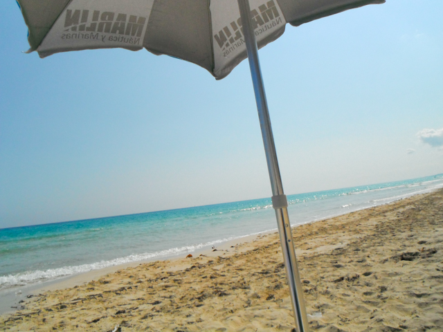 À l'ombre à Playa del Este, La Havane, Cuba