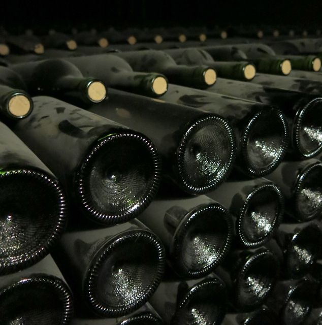 Des bouteilles en cave à la bodega Norton - Mendoza, Argentine