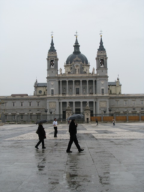 Le Palais Royal à la pluie - Madrid, Espagne