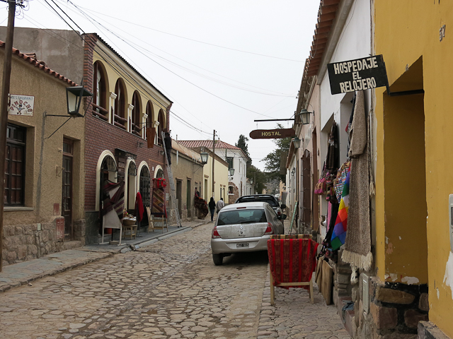 La rue du restaurant - Pacha Manka - Humahuaca, Argentine