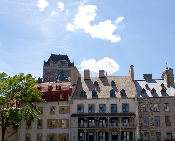 Château Frontenac au loin - Québec, Canada