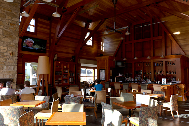 Bar et salle commune - L'Auberge Gîte du Mont-Albert, Gaspésie