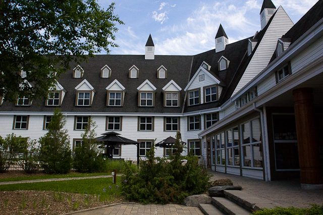 Devanture de l'Auberge Gîte du Mont-Albert, Gaspésie