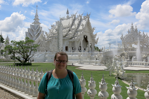 Jennifer au Temple Blanc (White Temple) - Chiang Rai, Thaïlande