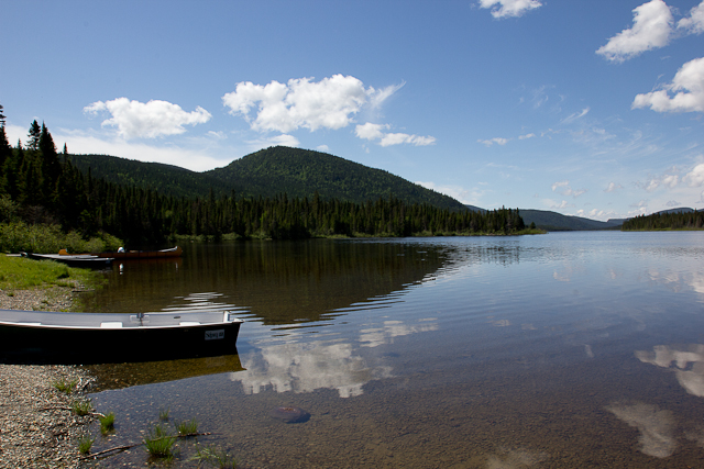 Pêche sur le lac Cascapédia - L'Auberge Gîte du Mont-Albert, Gaspésie