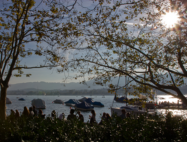 La "See" un dimanche après-midi ensolleillé - Zurich, Suisse