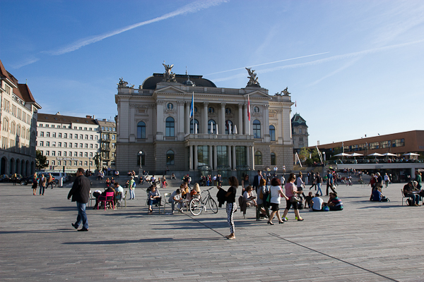 Place principale, hôtel de ville - Zurich, Suisse