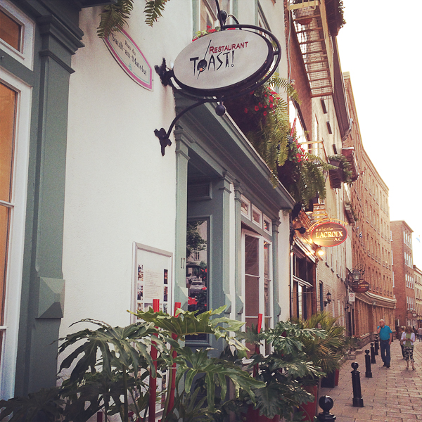 Qui aurait cru que c’est dans un hôtel que ça m’arriverait? Moi, mes