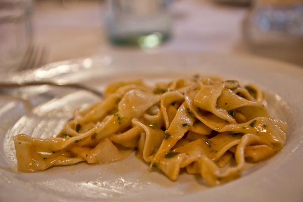 Tagliatelle avec les restants de pâte - Locanda al Carrobbio - Cremona, Lombardie, Italie