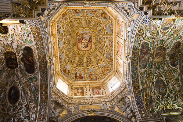 intérieur de Basilica di Santa Maria Maggiore - Bergamo, Lombardie, Italie