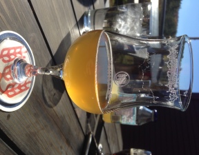 Petite bière sur la terrasse en octobre