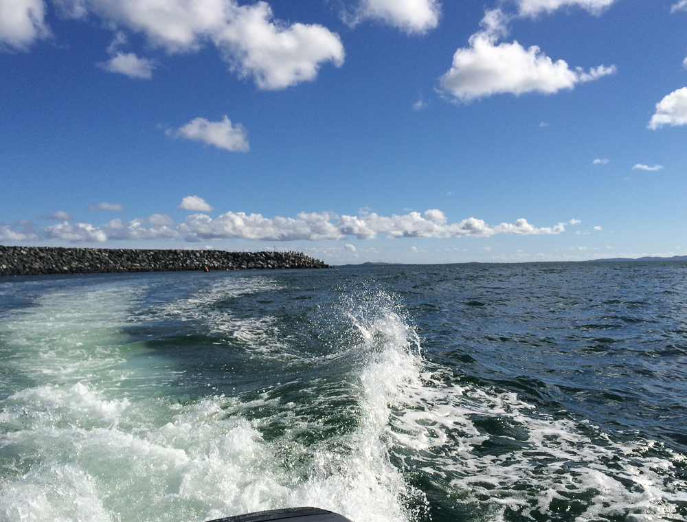 Beaucoup de vagues sur l'océan - Îles-de-la-Madeleine