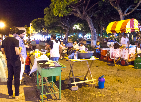 Parque Central de Granada - Street food et kiosques, Nicaragua