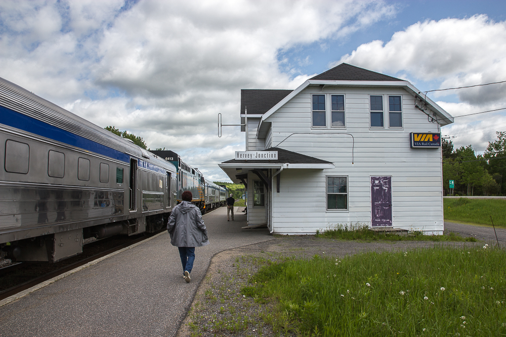 Arrêt à Hervey-Jonction - Train pour l'Abitibi-Témiscamingue