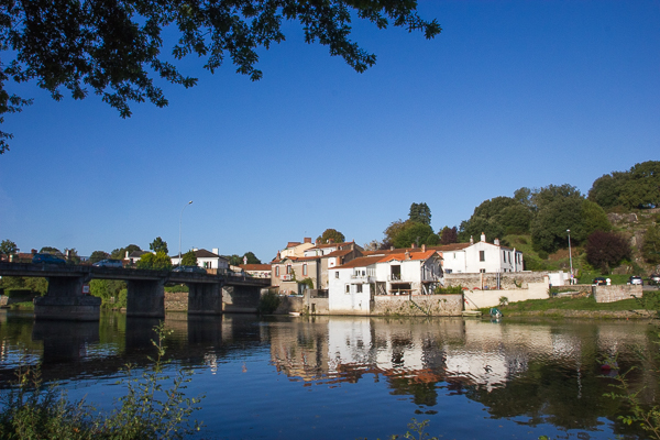 Sèvre à Vertou, près de Nantes - Château du Coing, vignoble de Nantes, France