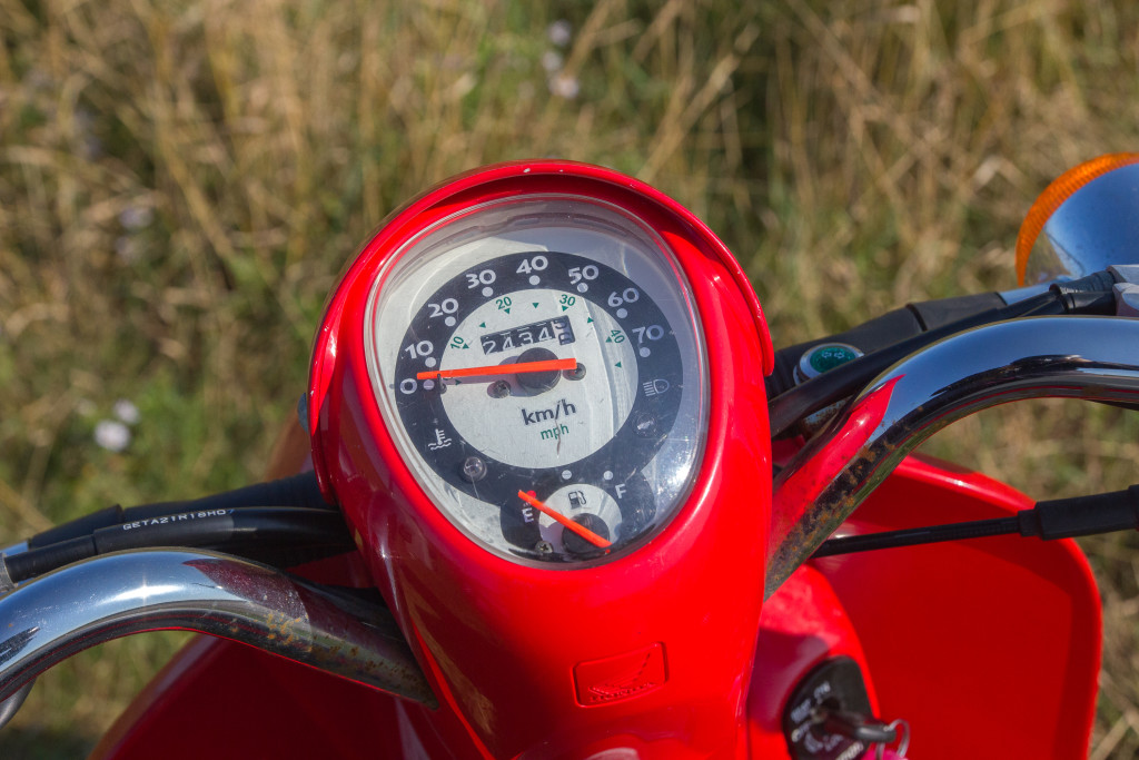 Odomètre de scooter à faire aux Iles de la Madeleine, Québec