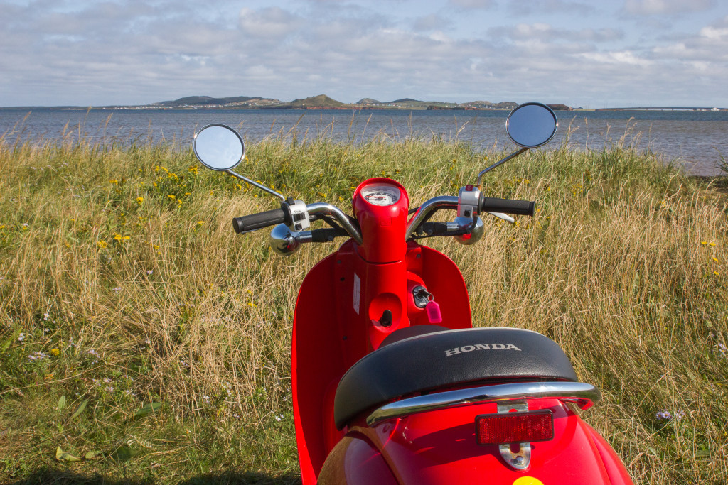 Faire du scooter aux iles de la Madeleine - Location