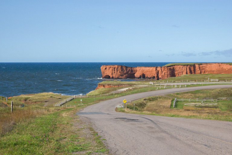 Scooter aux Îles de la Madeleine, un incontournable