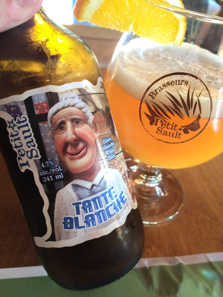 Degustation de la biere Tante Blanche