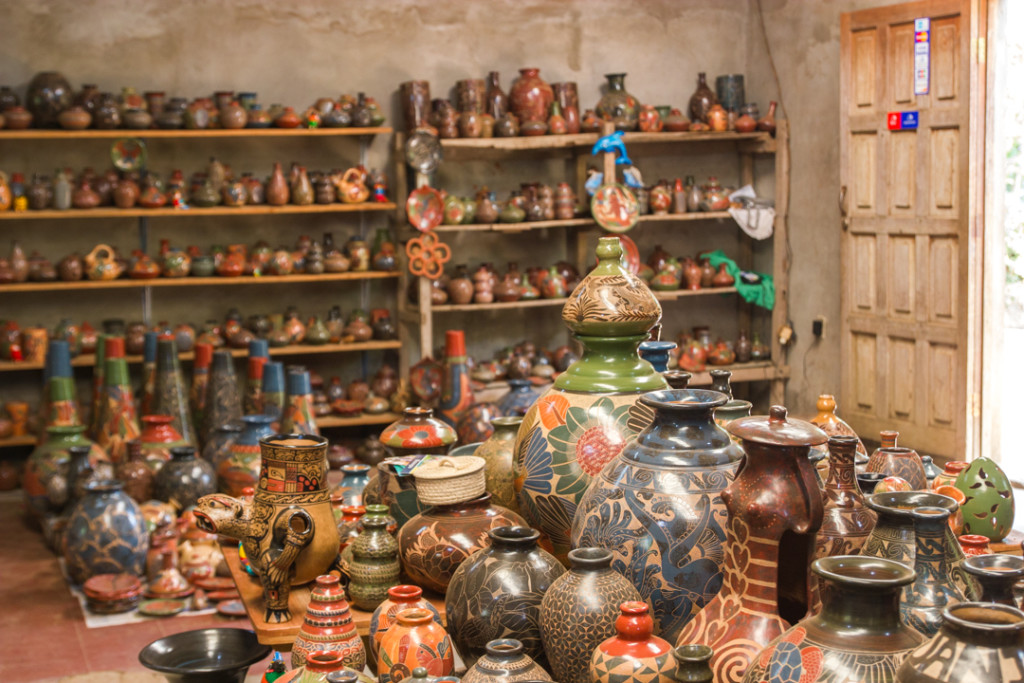 Boutique de poterie - San Juan del Oriente dans les Pueblos Blancos