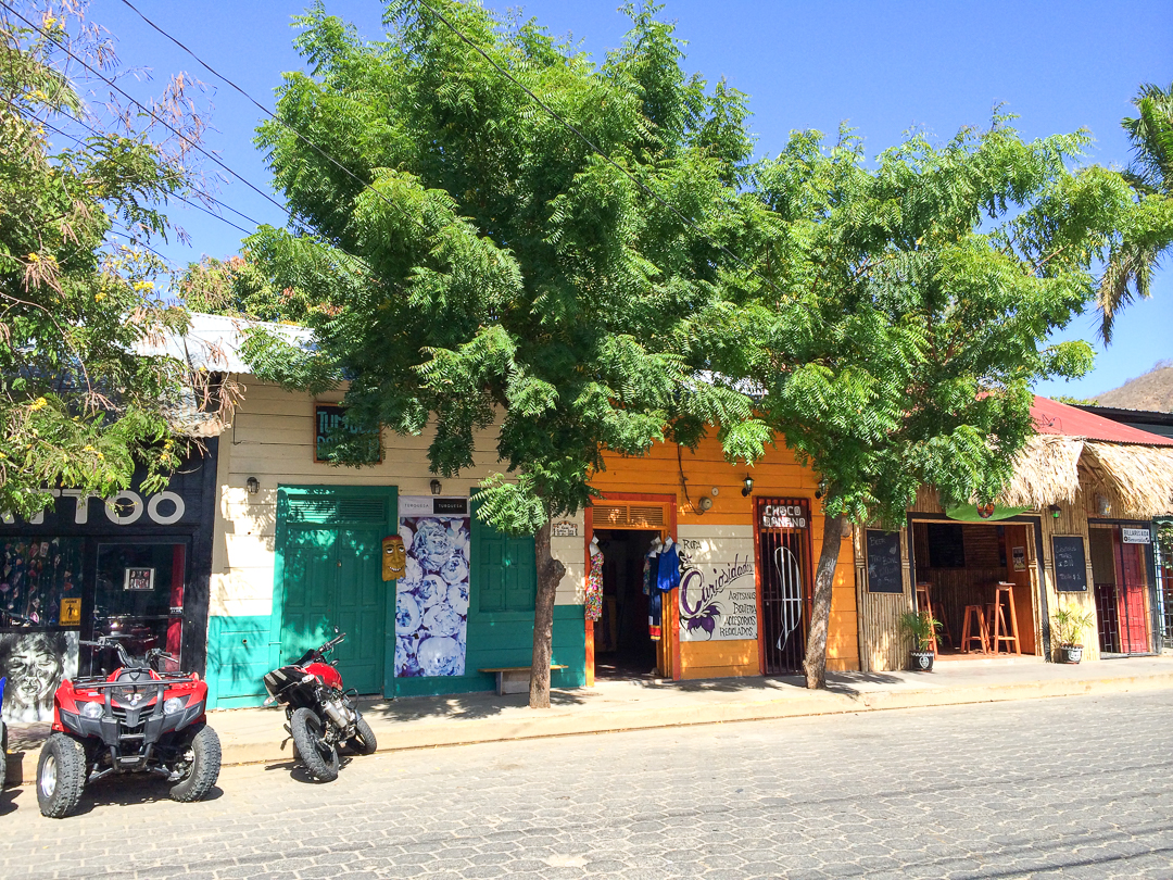 Boutiques colorees de San Juan del Sur