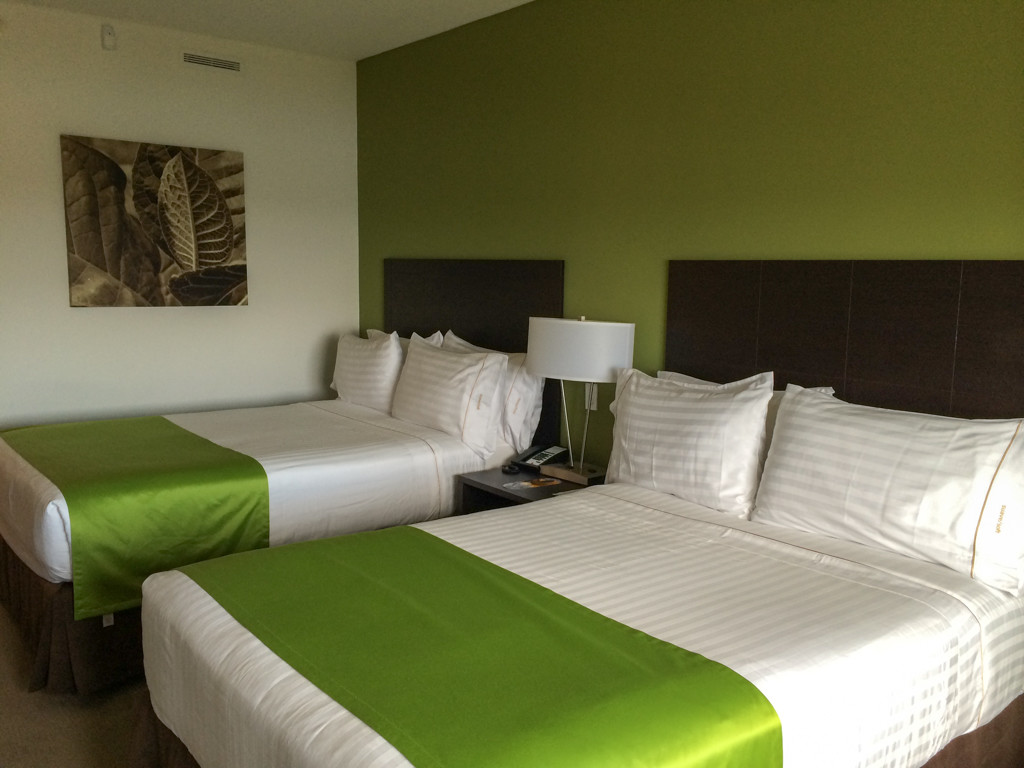 Nos lits - Managua — Holiday Inn Express