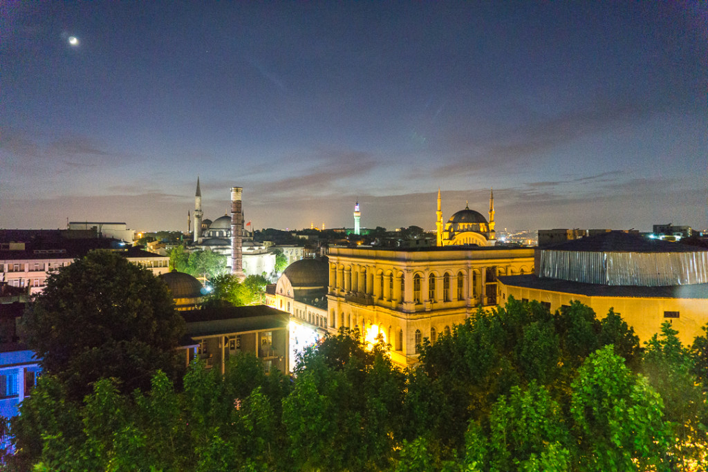 Vue de nuit du Pierre Loti Hotel Restaurant - Istanbul, Turquie