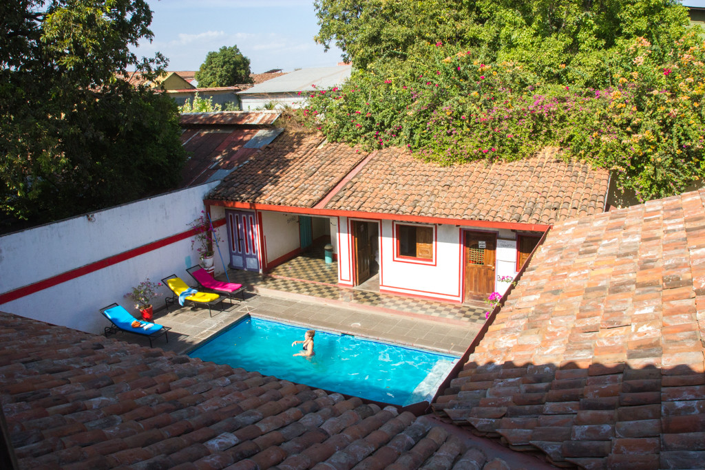 Vue du balcon -Leon - Nicaragua - Hostal Lazybones