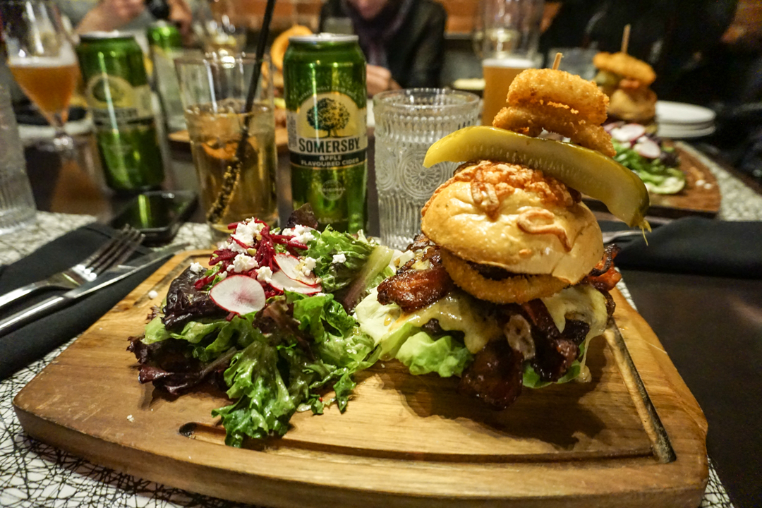 Burger de fou - The Brickhouse PEI