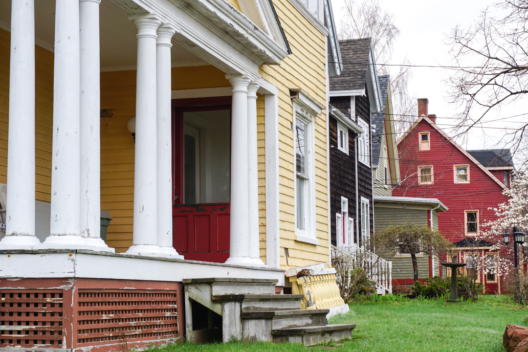 Vieilles maisons colorees de Charlottetown