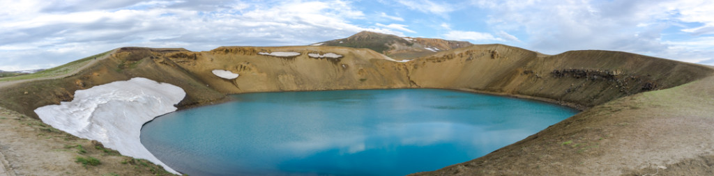 Cratère de Viti au nord de la route 1 d'Islande