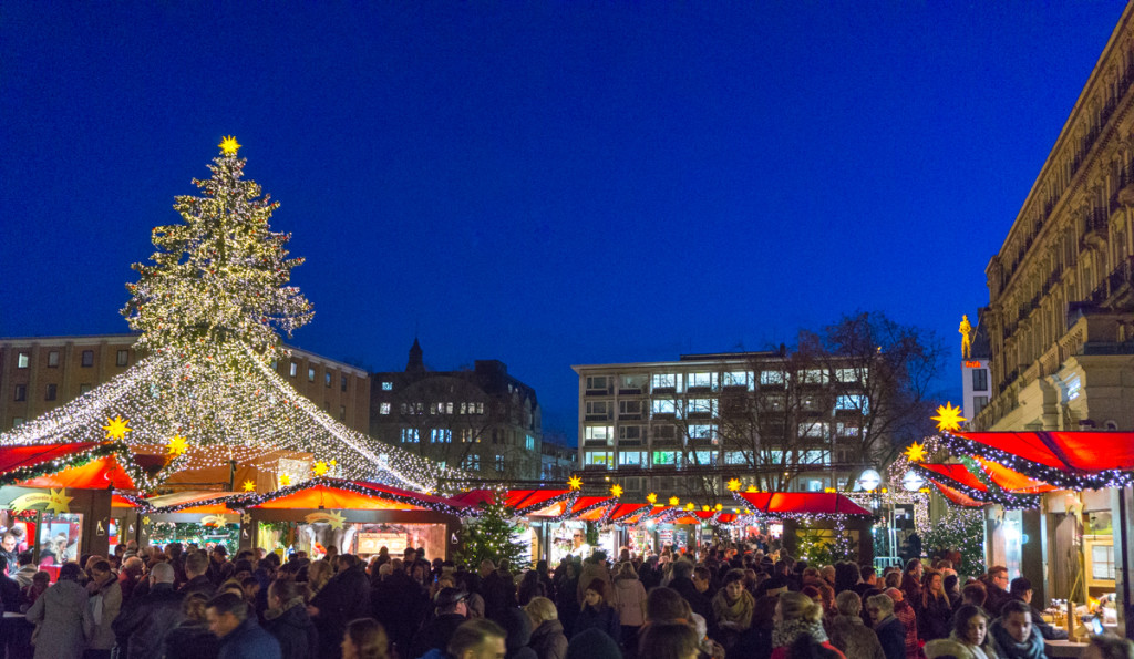 Huttes du marché à la cathédrale de Cologne