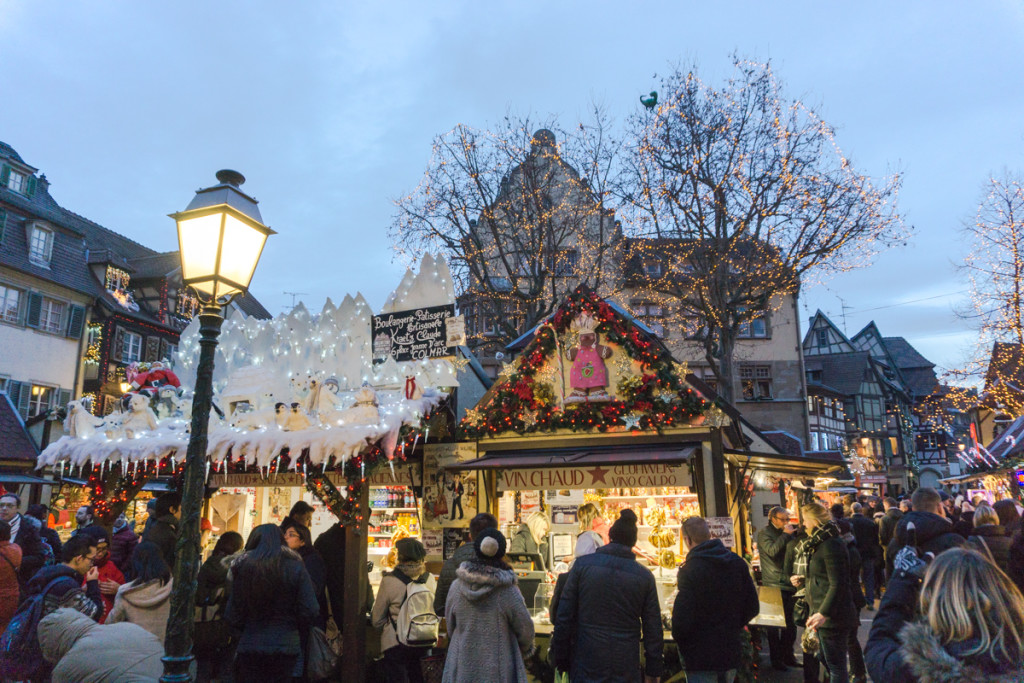 Kiosques du marché de Noël alsacien de Colmar