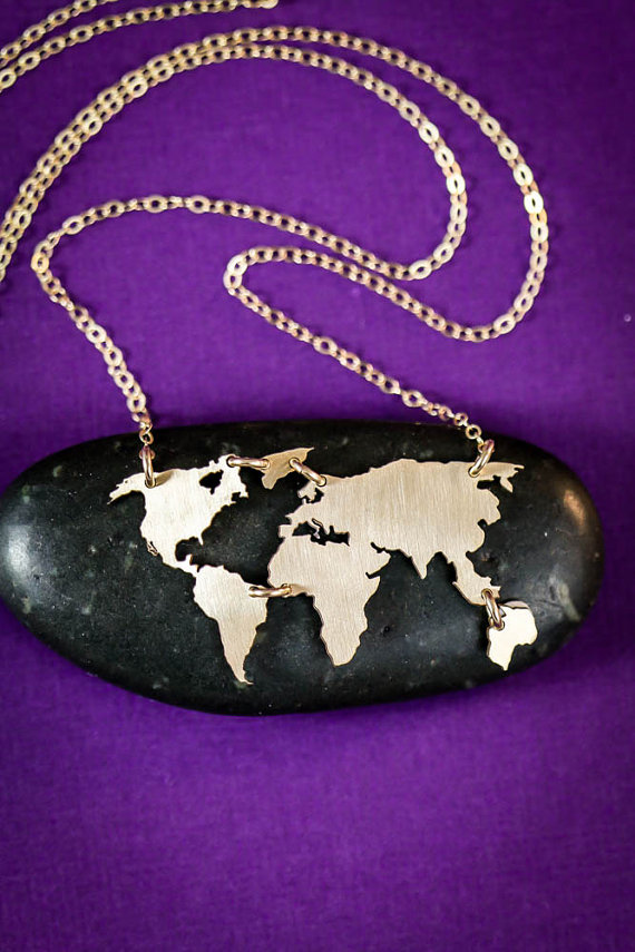 Collier carte du monde