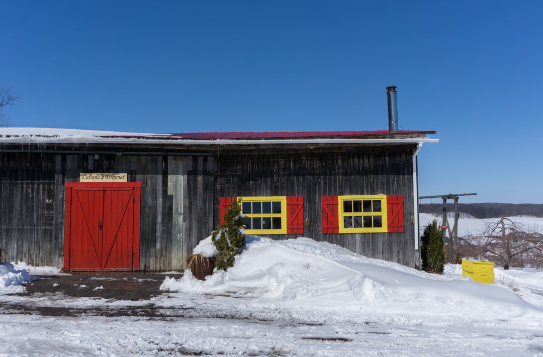 Cabane à pommes, extérieur