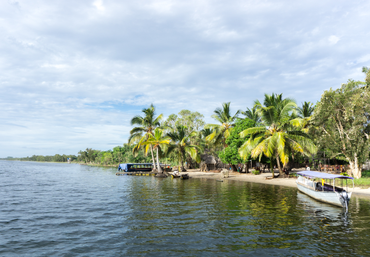 Notre départ de Manambato pour la navigation sur le canal des Pangalanes