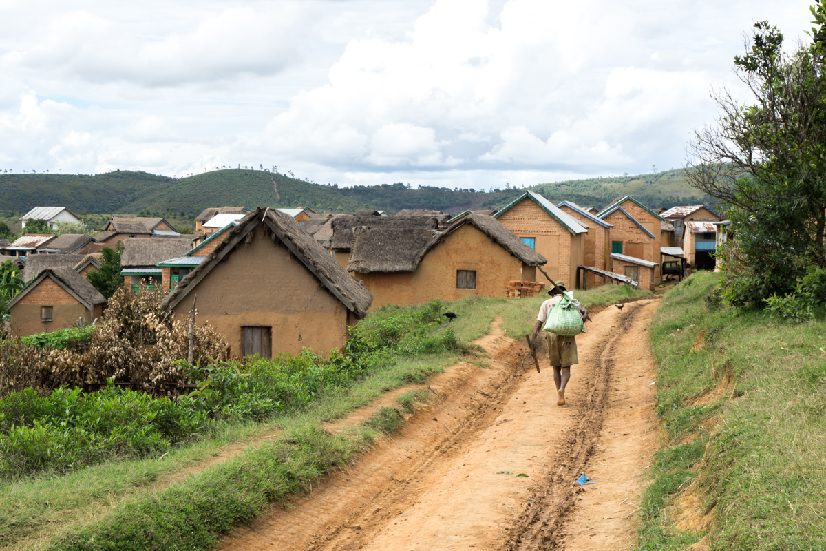 Vue sur le village d'Anjozorobe à Madagascar