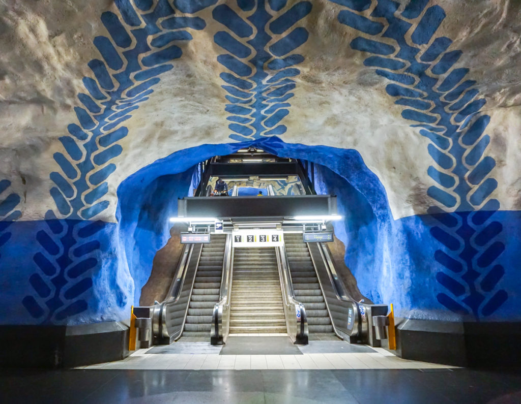 Galerie d'art dans le métro de Stockholm en Suède - Station T-Centralen