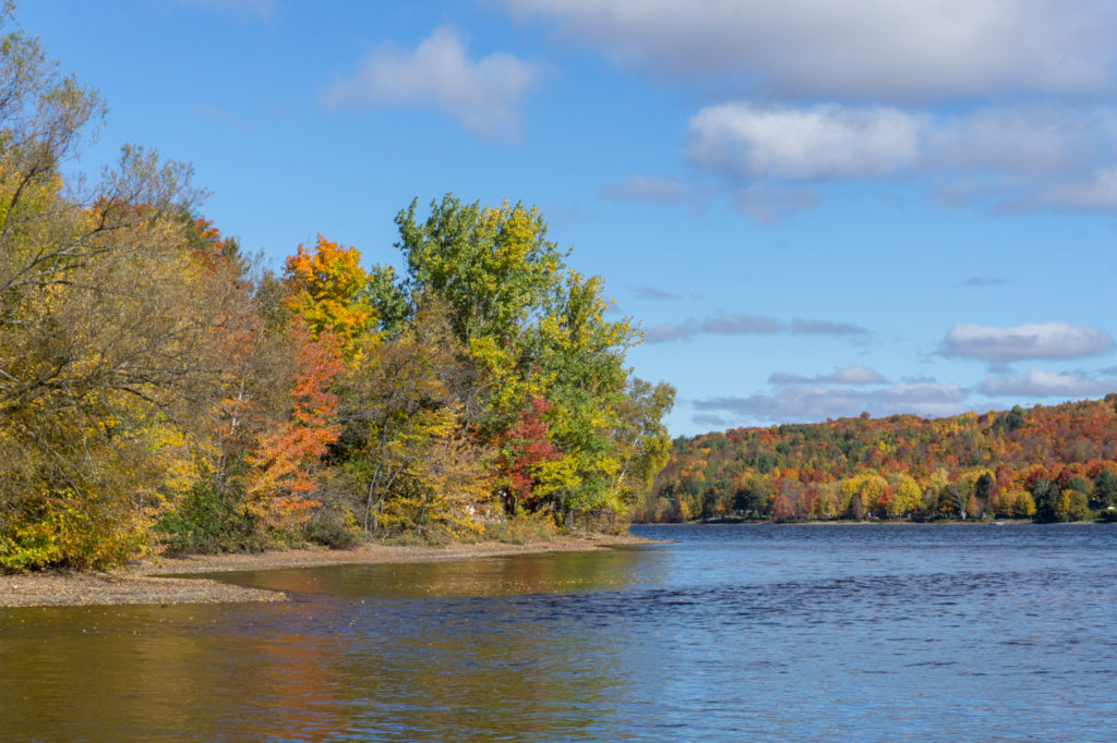 Couleurs d'automne au Manoir du Lac-William