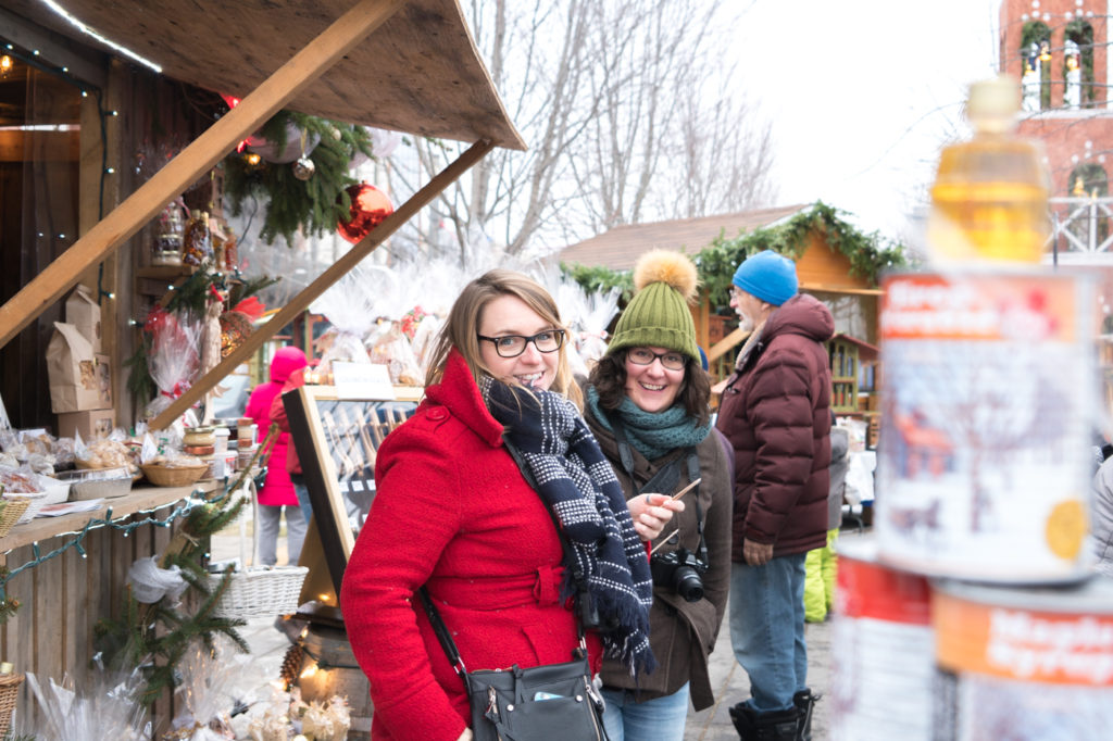 Annie et Maude au marché de Noël de Joliette, Lanaudière