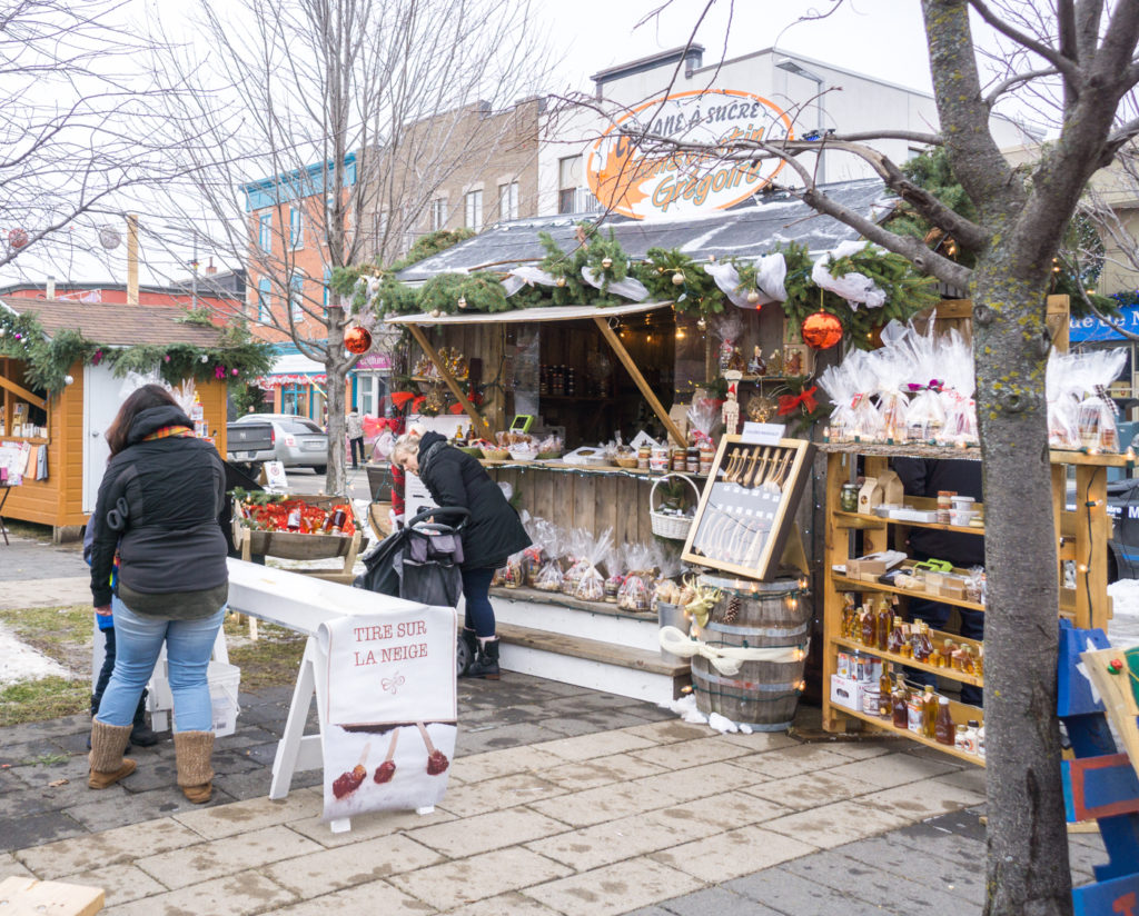 Marchés de Noël de Joliette - boutique d'érable et tire sur la neige