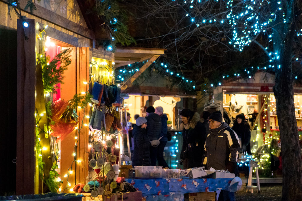 Marché de Noël de Terrebonne - Sapin et cabane