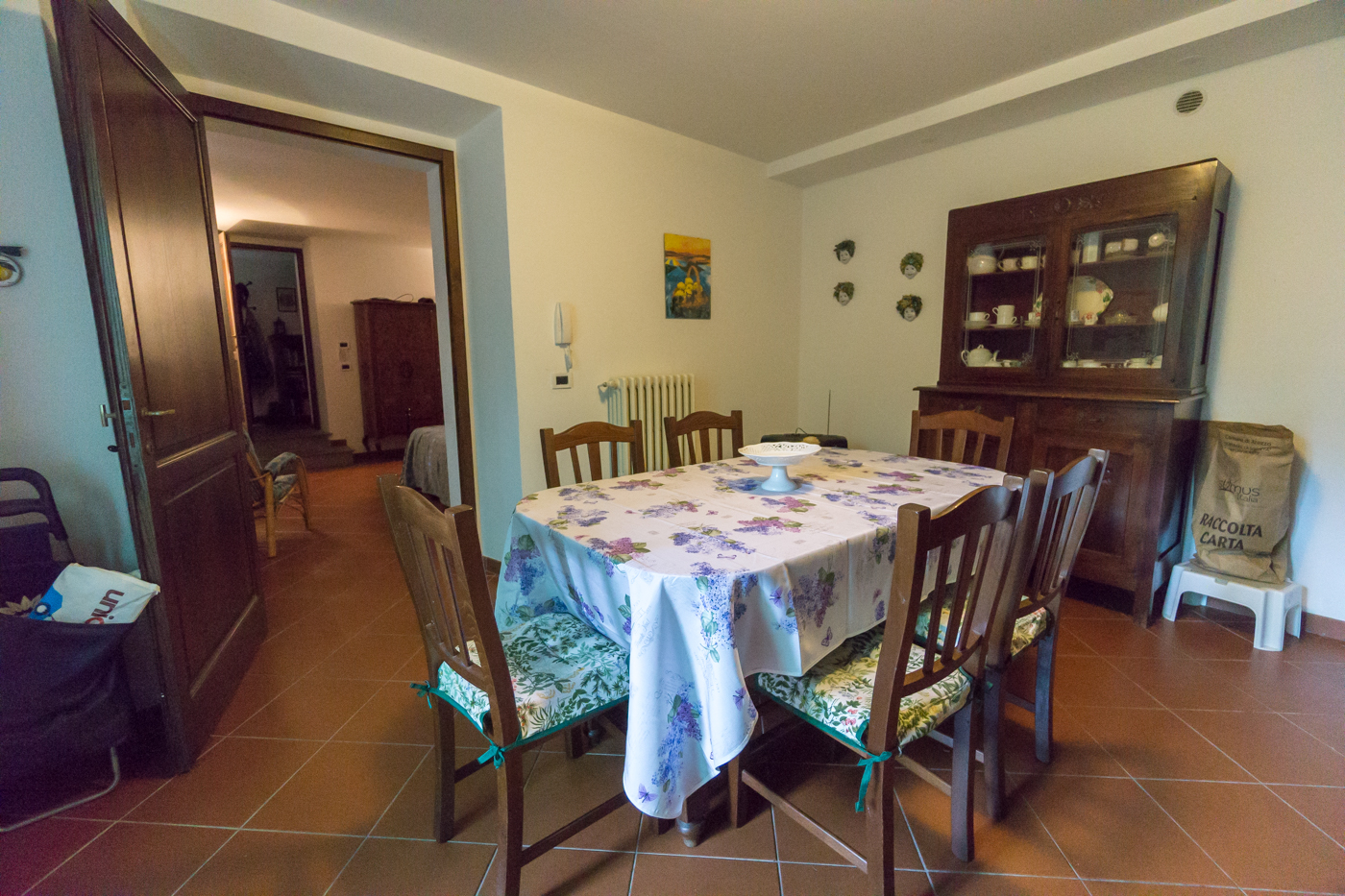 Salle à manger de l'appartement à louer à Arezzo en Toscane